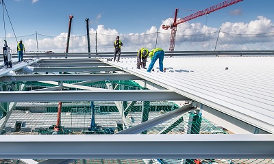 Stahldachkonstruktion des Fußballstadions vom SC Freiburg auf einer Grundfläche von 24.000 qm